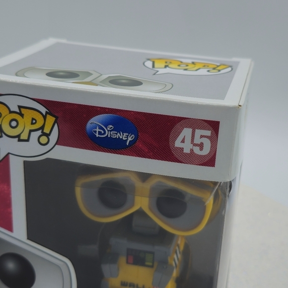 Funko POP! Disney Series 4 Wall-E #45 Vinyl Figure - Picture 2 of 7